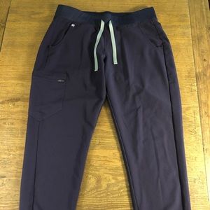 Purple Shadow Figs Zamora Jogger Medium Scrub Bottoms